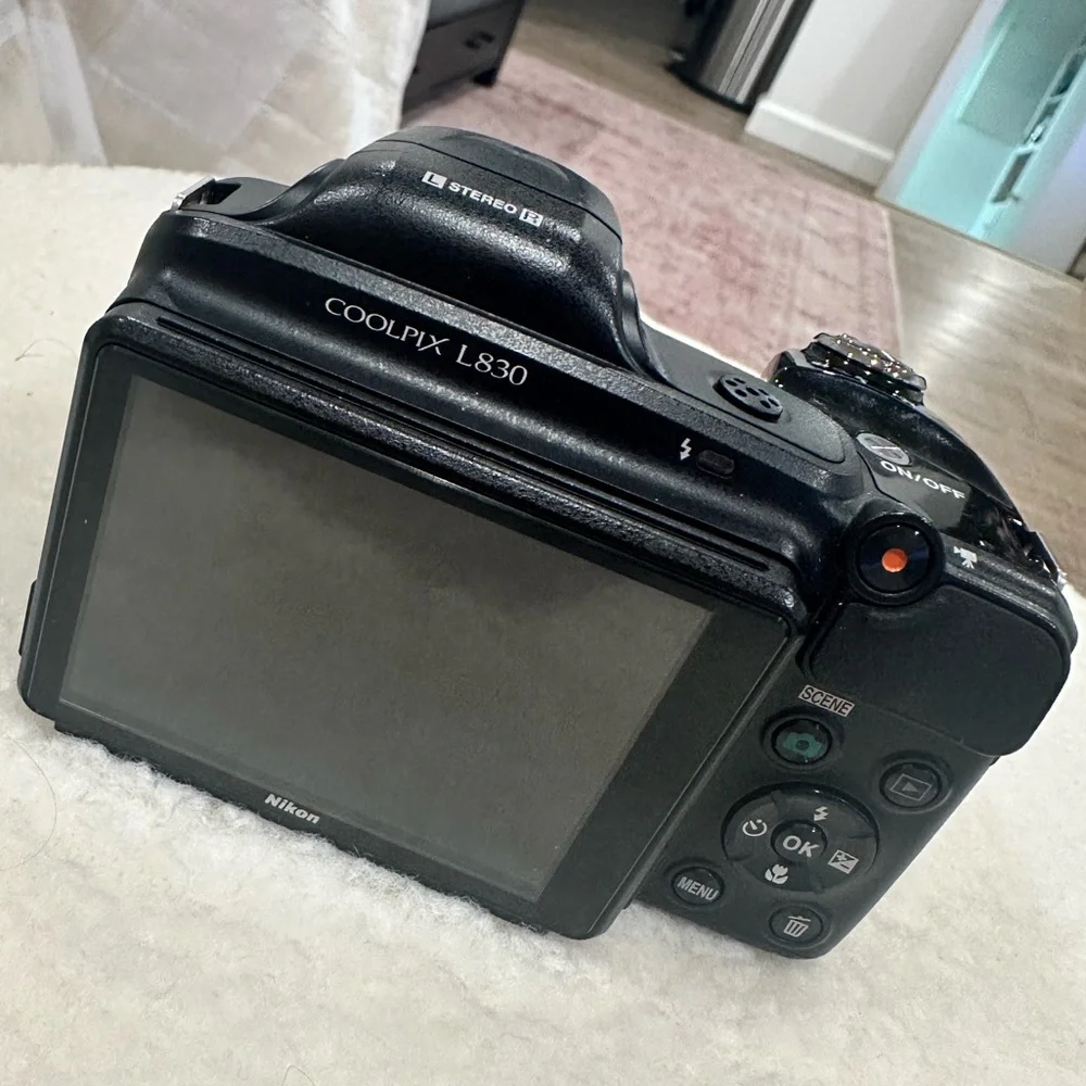 Nikon camera - Coolpix L830